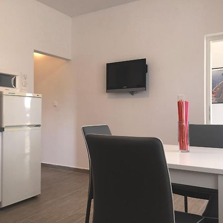 Apartments Valentino Supetarska Draga Ngoại thất bức ảnh