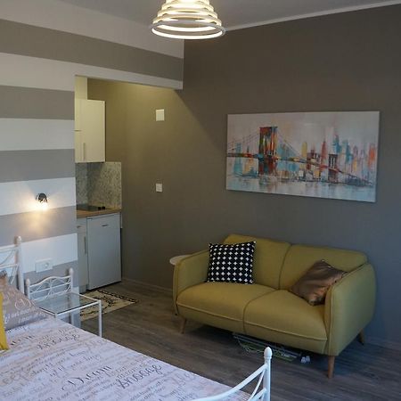 Apartments Valentino Supetarska Draga Ngoại thất bức ảnh