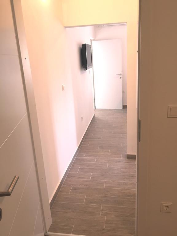 Apartments Valentino Supetarska Draga Ngoại thất bức ảnh