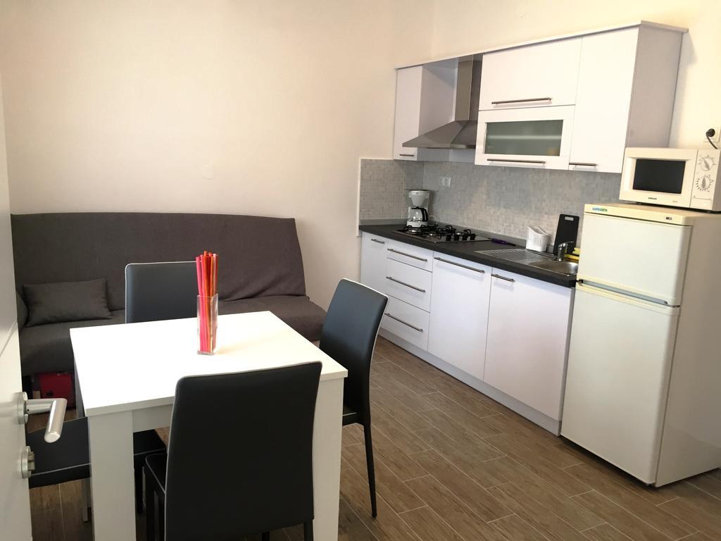Apartments Valentino Supetarska Draga Ngoại thất bức ảnh