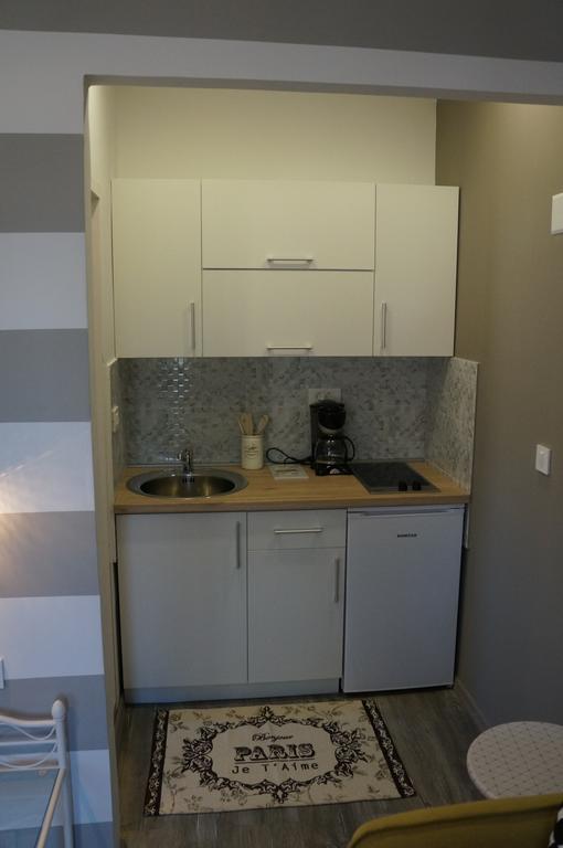 Apartments Valentino Supetarska Draga Ngoại thất bức ảnh